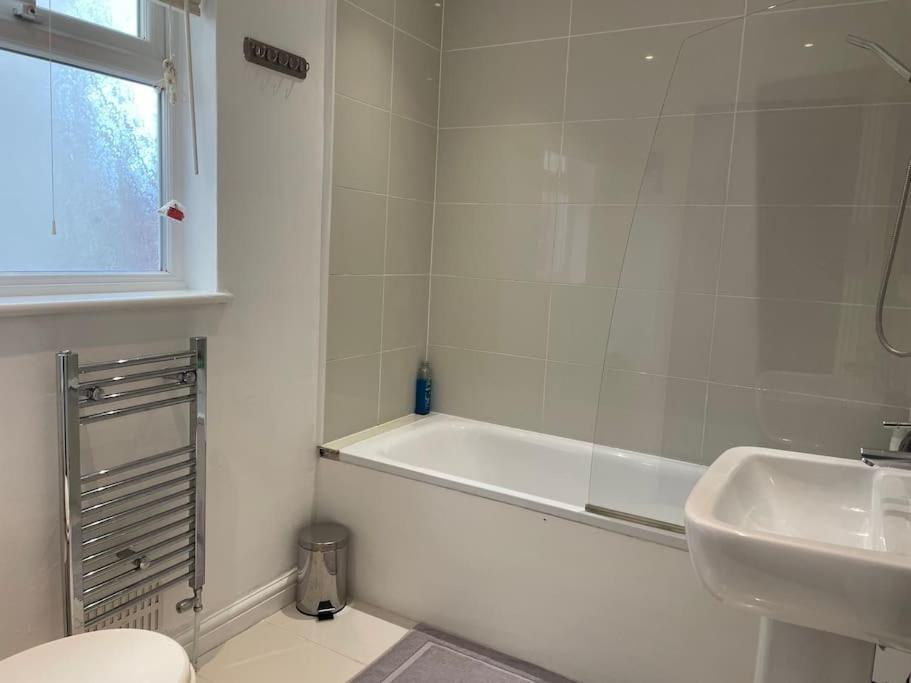 Entire Ground Floor Apartment In Watford Watford (Hertfordshire) Exterior foto